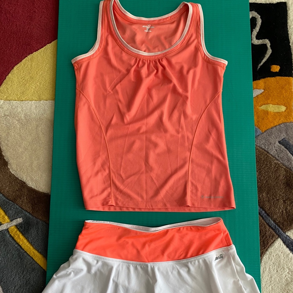 🚌🚍 Moving Comfort Tennis / exercise activewear